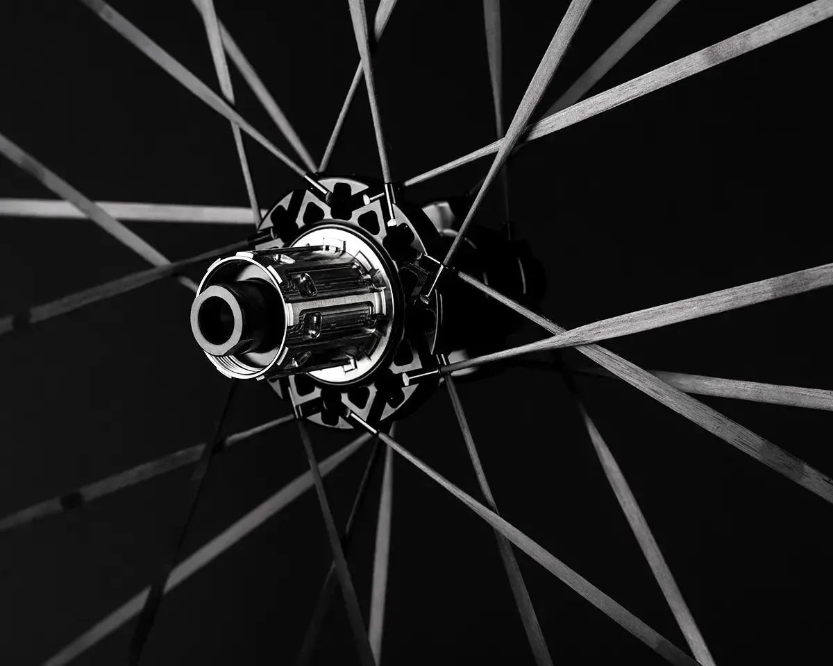 ROUES | ELITE | HELIX | ROAD DISC Carbon spokes (CS) - CYKL.STORE