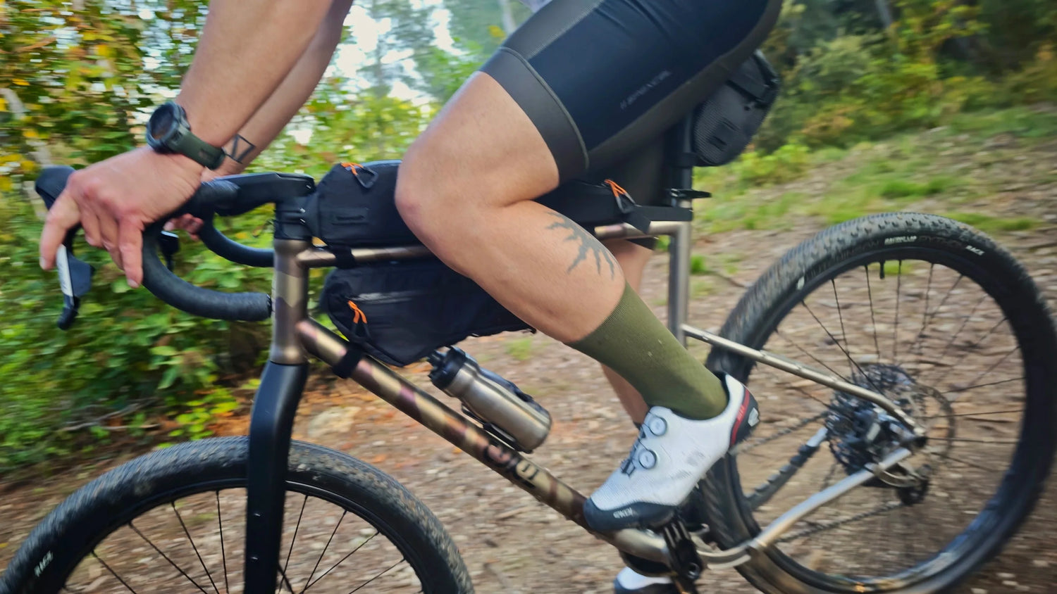 AARNY monster gravel en titane en action