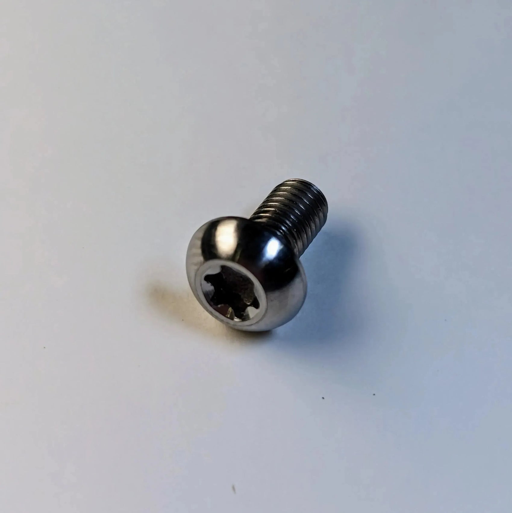 ACCESSOIRE | CYKL | KIT VISSERIE TITANE - CYKL.STORE