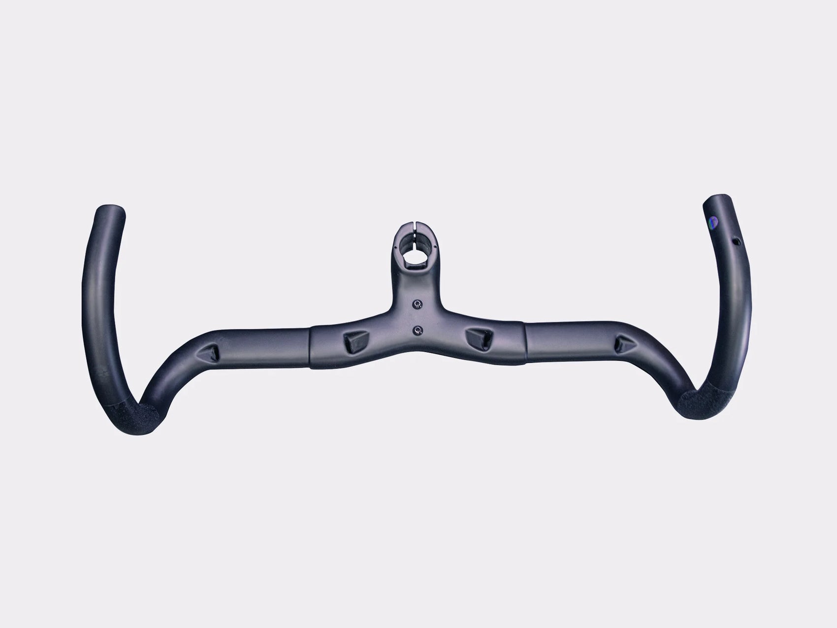 Vue de face du cockpit CYKL, aérodynamique et confortable, compatible avec montage bikepacking.