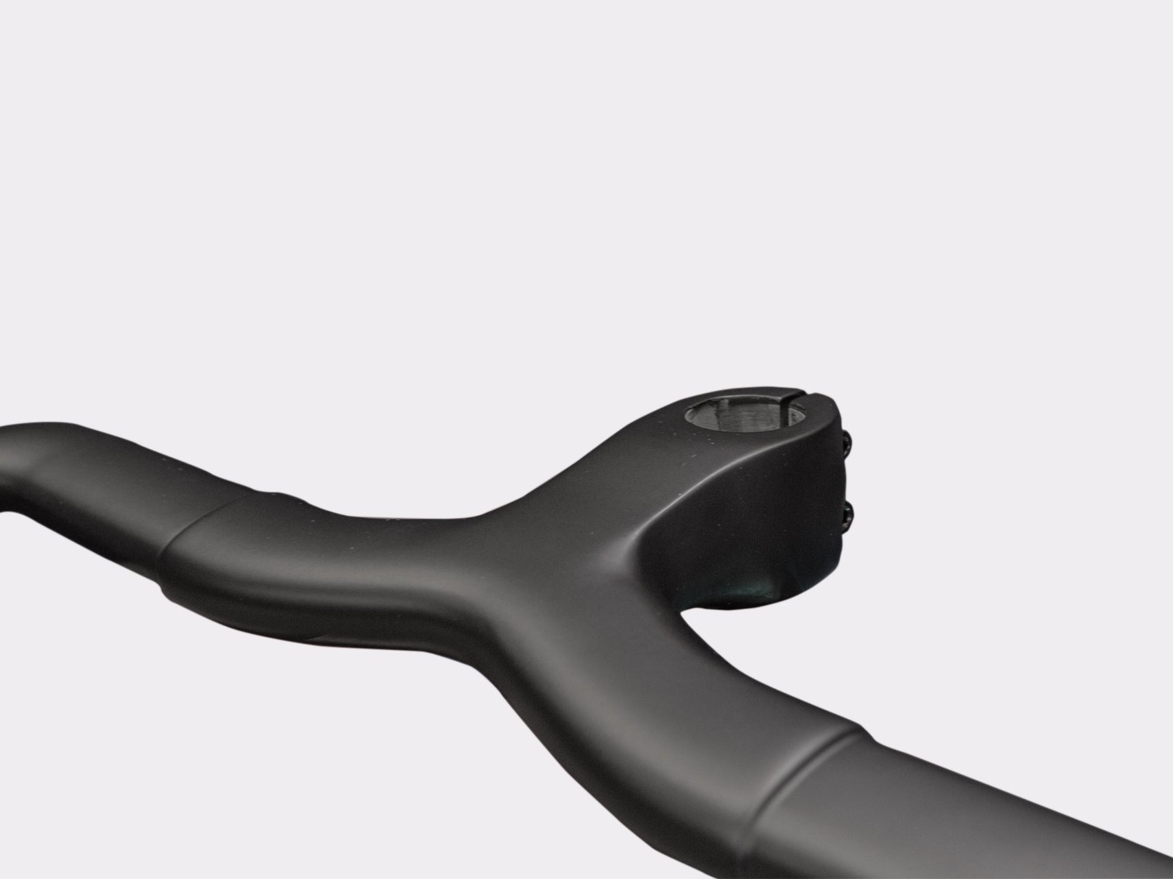 Détail de la potence intégrée et de la courbure structurelle du cockpit gravel carbone CYKL G01.