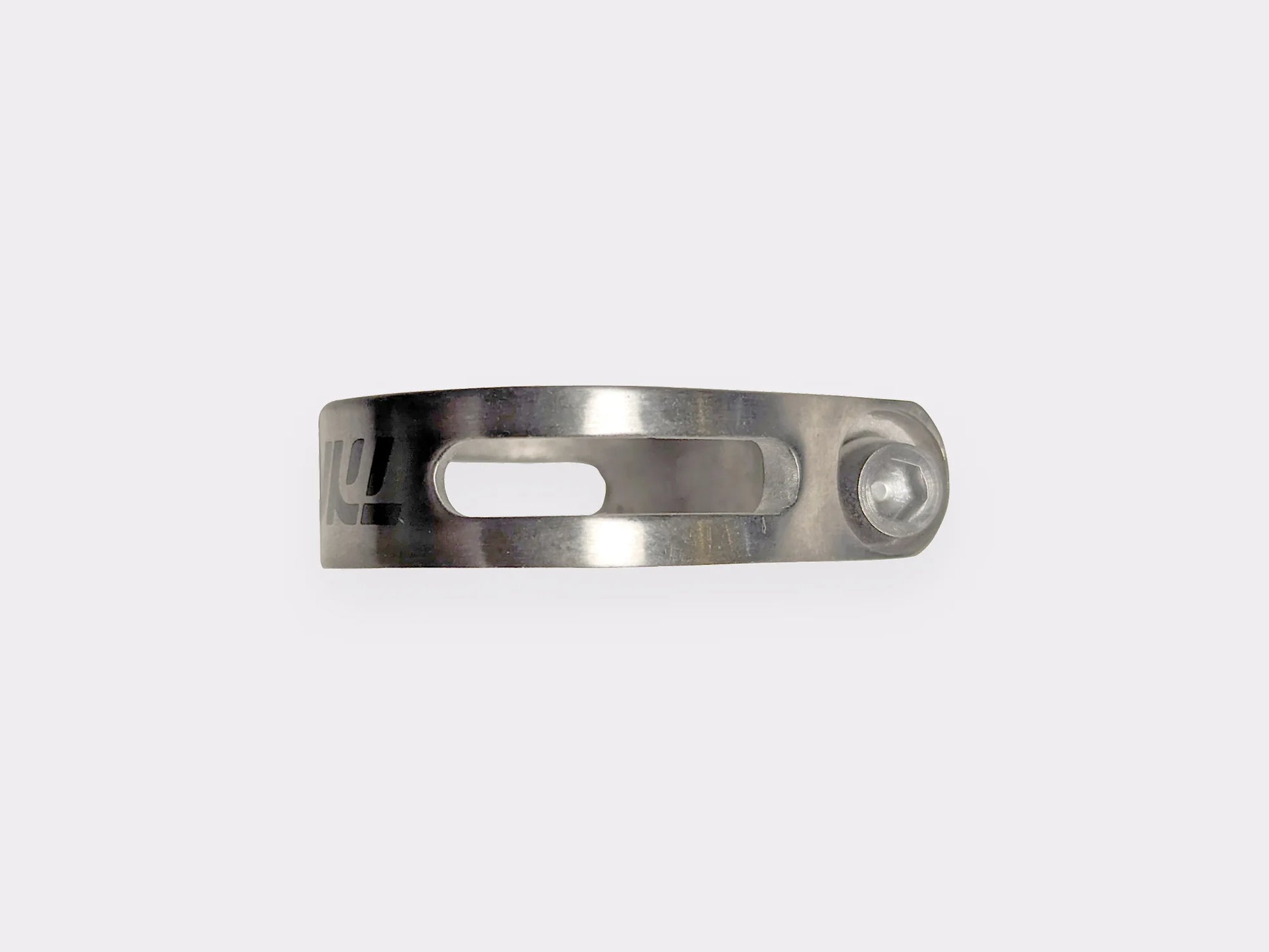 Collier de selle titane CYKL monté sur cadre – intégration parfaite, légèreté et durabilité pour vélo gravel et route