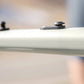 Interface de fixation mécanique Cyclite Nano Bolt Mount 01 vissée sur les inserts de cadre du tube supérieur