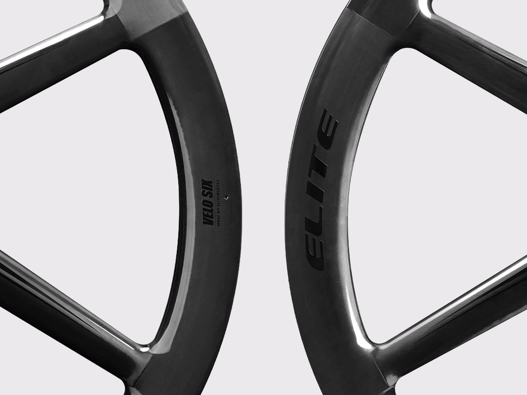 Detail de la jante en carbone brut verni Glossy Raw Carbon Elitewheels Velo Six II