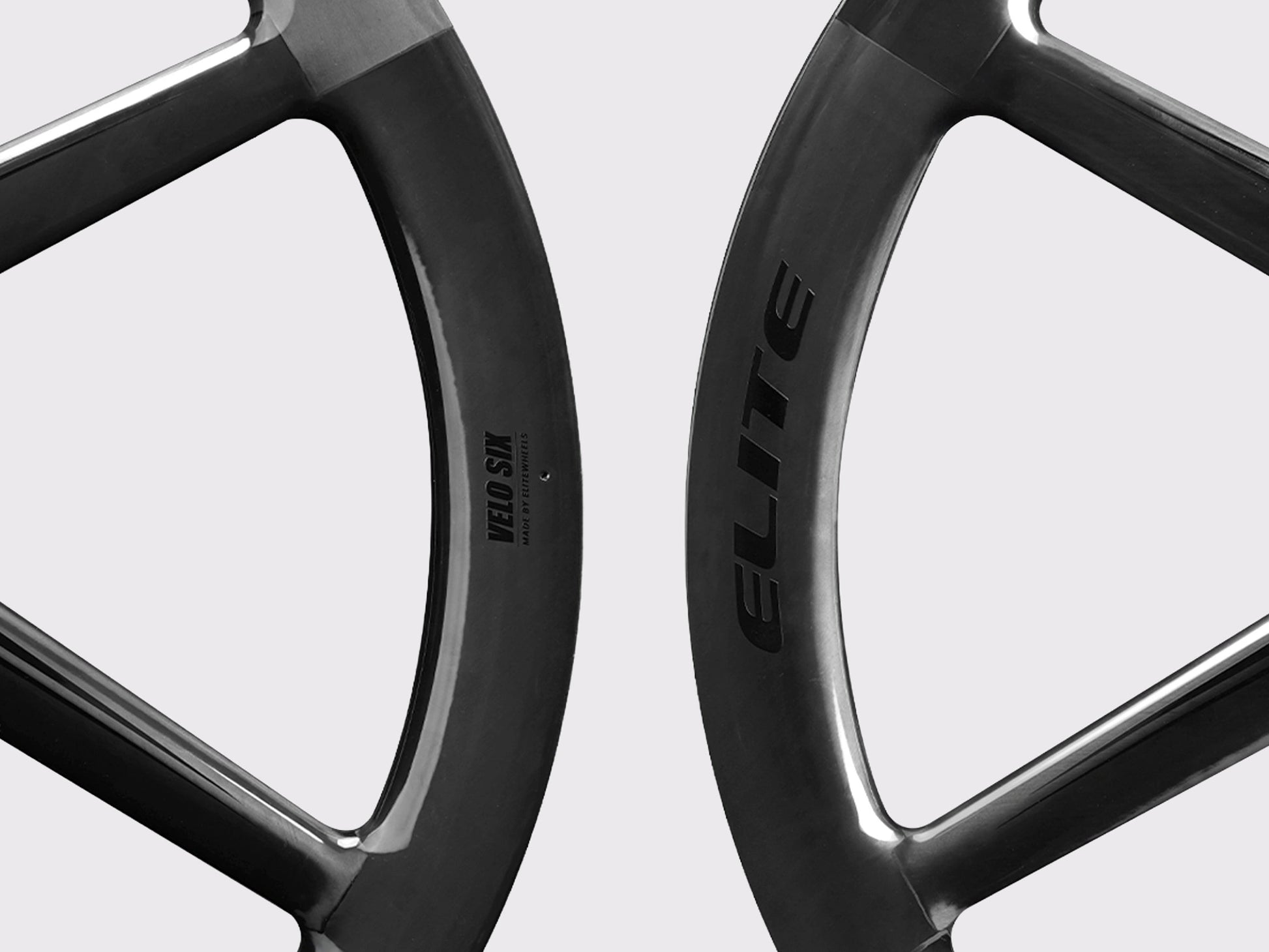 Detail de la jante en carbone brut verni Glossy Raw Carbon Elitewheels Velo Six II