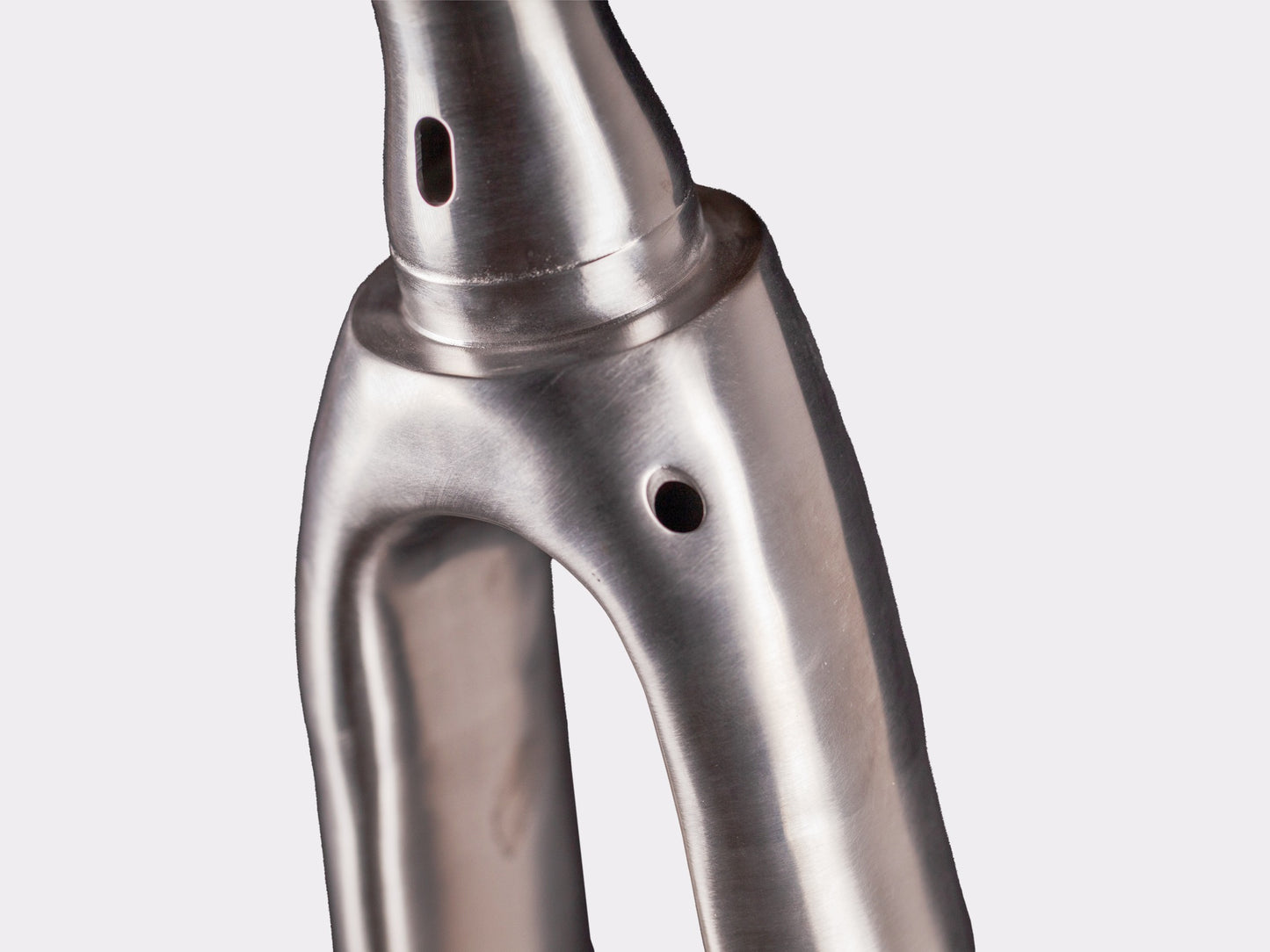 Fourche route titane CYKL SWIIFT sans œillets, passage de gaines semi-interne / externe