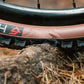 Pneu Hutchinson Tundra TLR en action sur terrain gravel