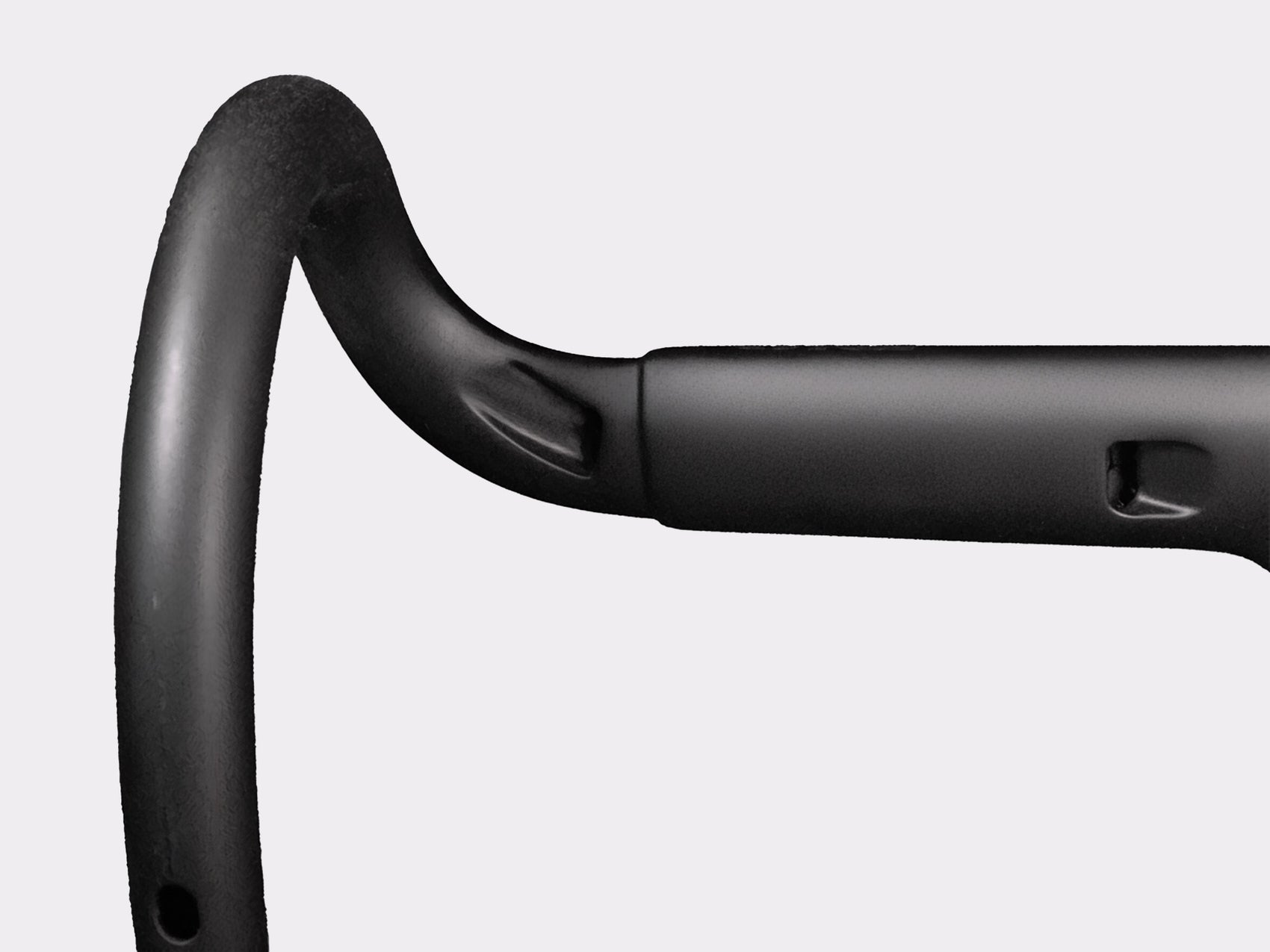 Combo cintre/potence carbone CYKL pour vélo de route, focus sur les passages de gaine internes