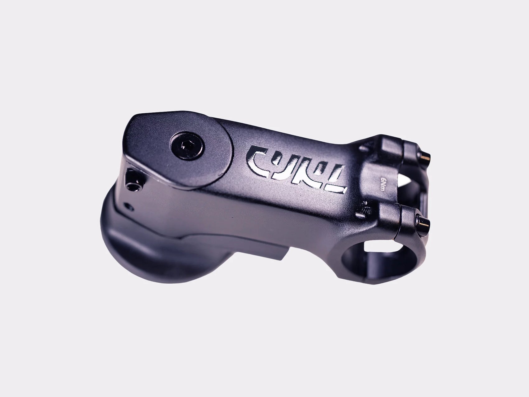 Potence aluminium CYKL vue en biais, finition mate, avec intégration de capot pour cockpit gravel ou route.