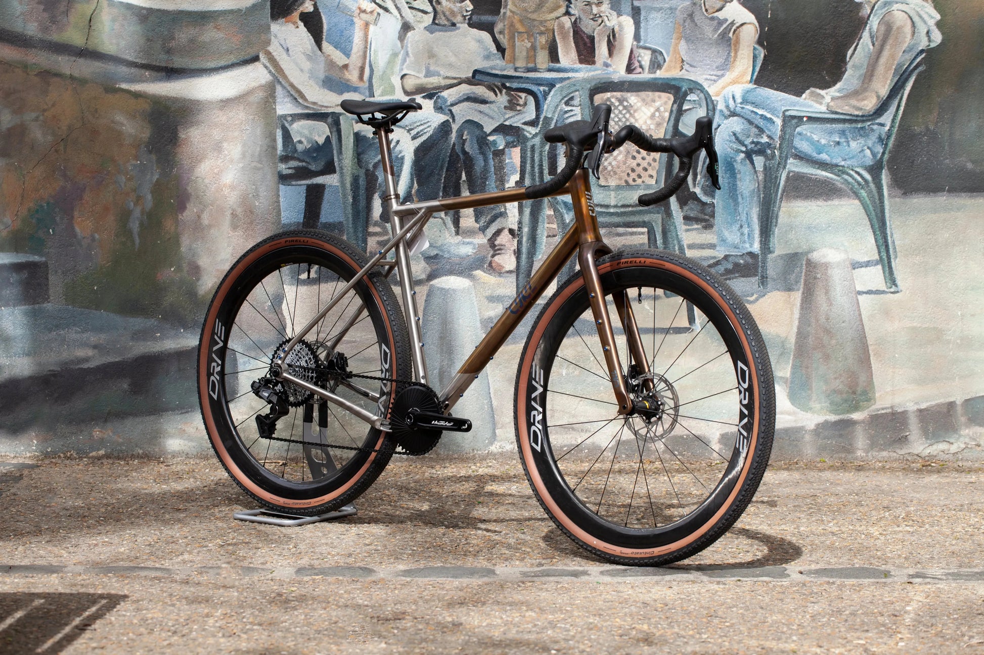 PRET A ROULER | CYKL | GRAVEL | GRAAVE Le cuivre - CYKL.STORE