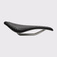 Selle Titane CYKL ERGO 3D Ti : vue de profil montrant le châssis en titane monocoque imprimé en 3D (SLM) et l'interface de rembourrage 3D haute performance.