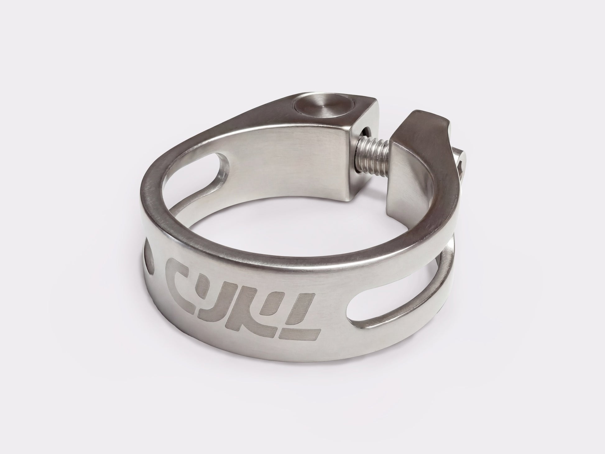 Collier de selle en titane CYKL