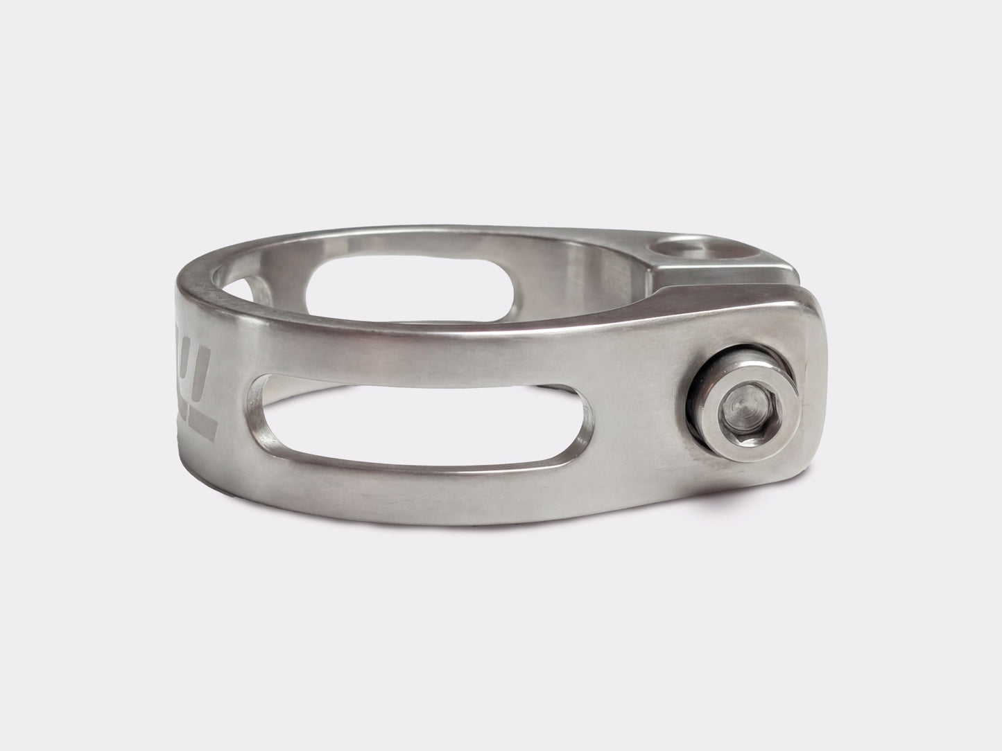 Collier de selle en titane CYKL