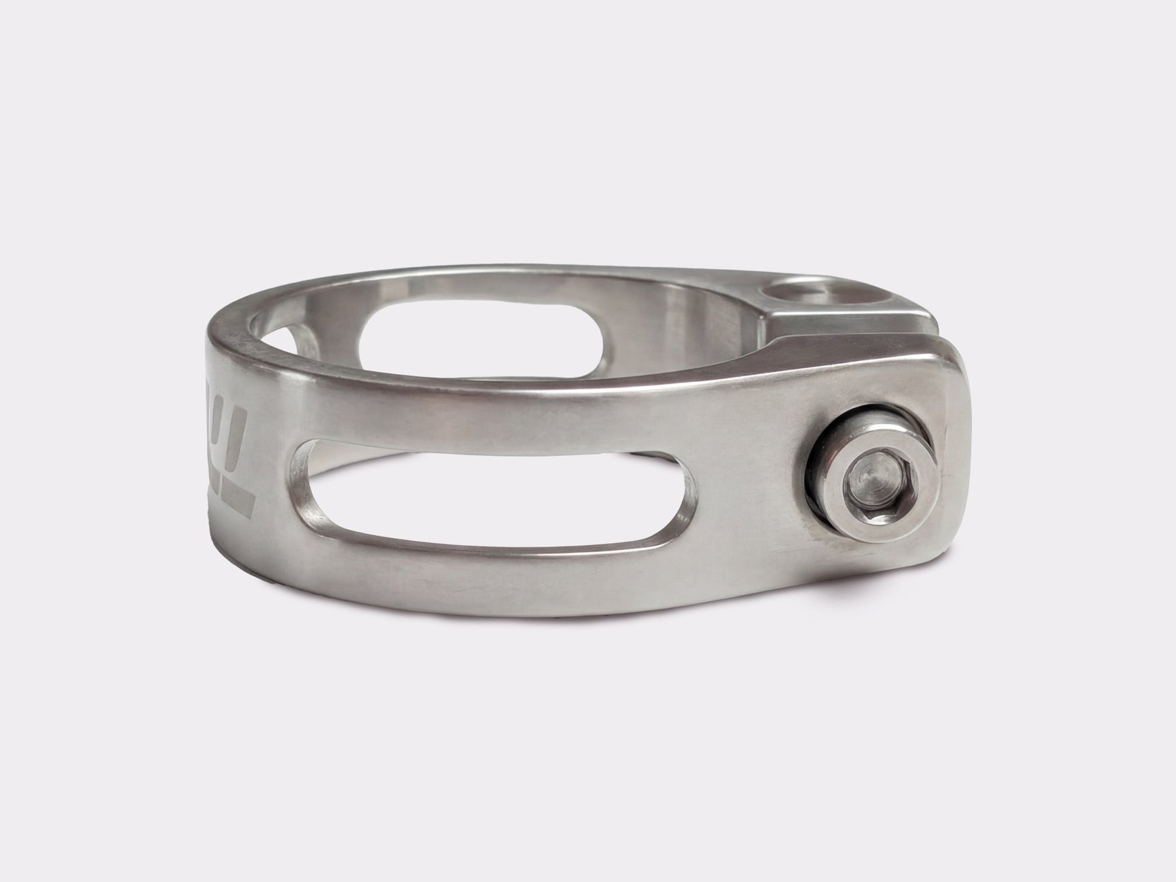 Collier de selle en titane CYKL