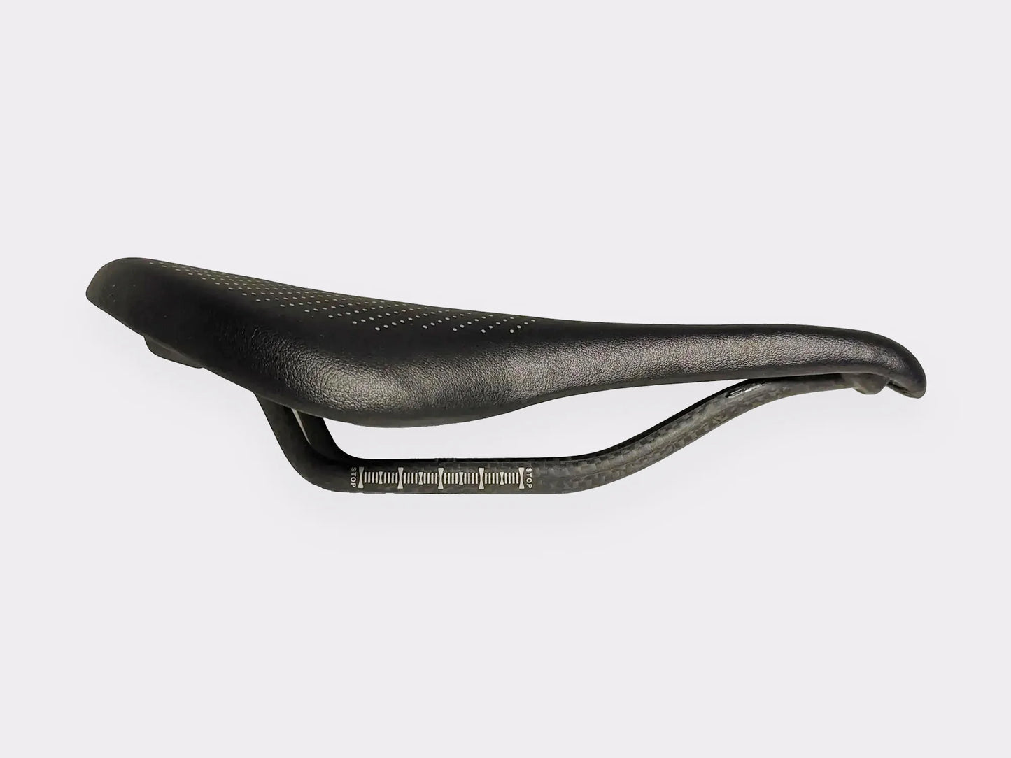 Selle carbone ultra light CYKL – design minimaliste, surface ajourée, confort longue distance