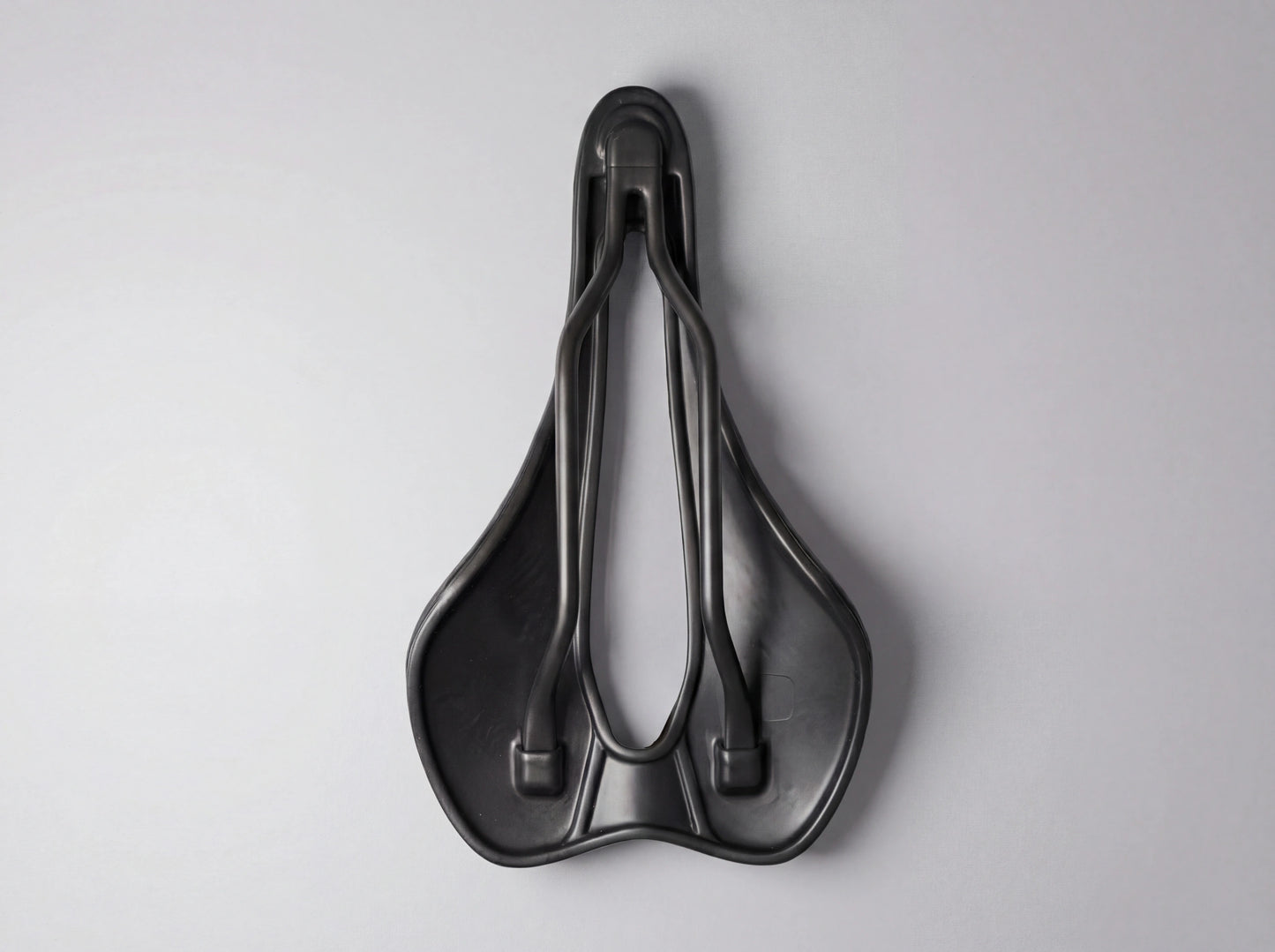 CYKL ERGO 3D carbon saddle