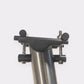 Zoom sur le serrage de la tige de selle titane CYKL – usinage CNC, visserie titane, réglage précis