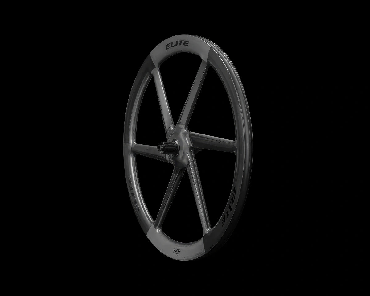 Roue arrière Elitewheels Velo Six II Disc à 6 bâtons, vue 3/4 avec corps de roue libre