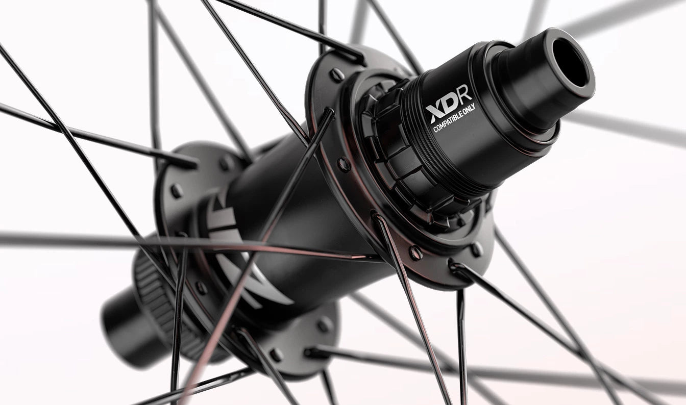 Détail du moyeu Zipp ZR1 Disc Brake et corps de cassette SRAM XDR