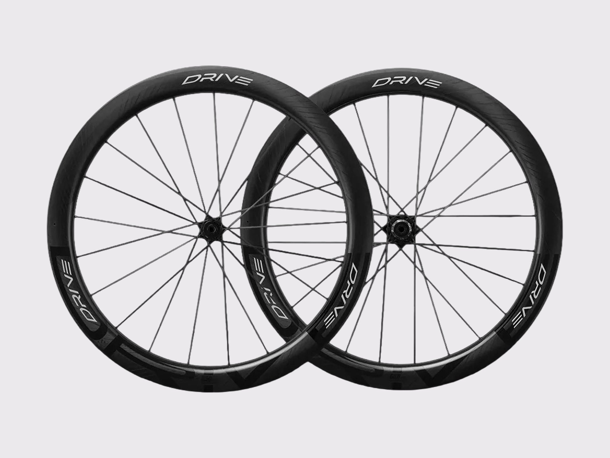 paire de roues elitewheels drive g50 cs. Roues de gravel en carbone avec rayons carbone et moyeux titane.