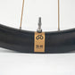 Roues de gravel Goosyn en carbon et rayons polymer (kevlar). Disponible chez CYKL