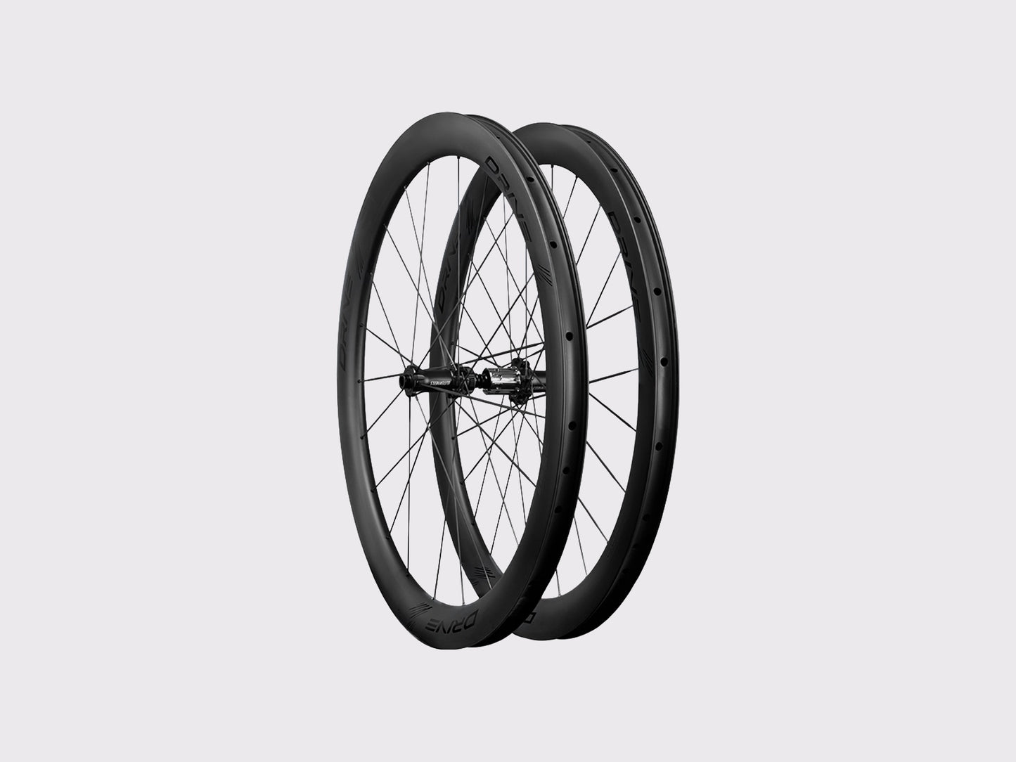 Paire de roues carbone route à disque Elitewheels Drive SL 48 mm vue en trois quarts (Noir)