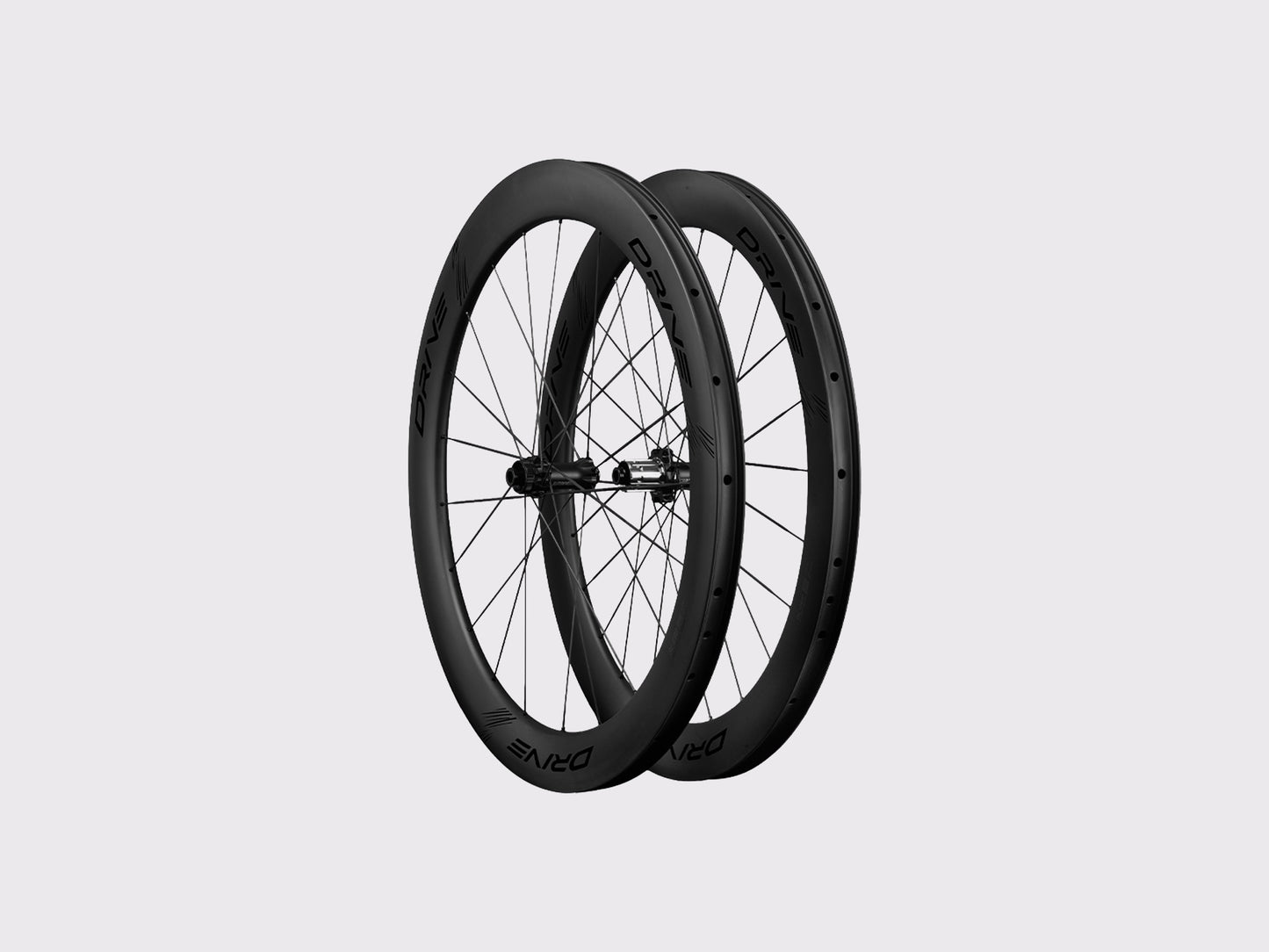 Paire de roues carbone route à disque Elitewheels Drive SL 58 mm vue en trois quarts (Noir)